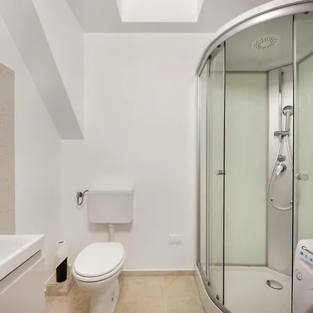 Charming 1-bedroom Loft In Siska District